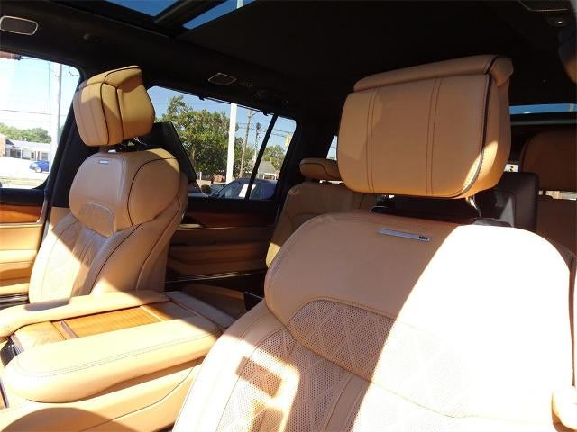 2022 Jeep Grand Wagoneer Series III