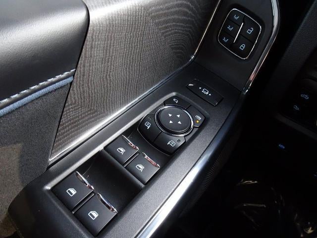 2025 Ford Super Duty F-350 SRW Platinum
