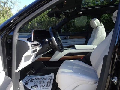 2026 Cadillac VISTIQ Sport