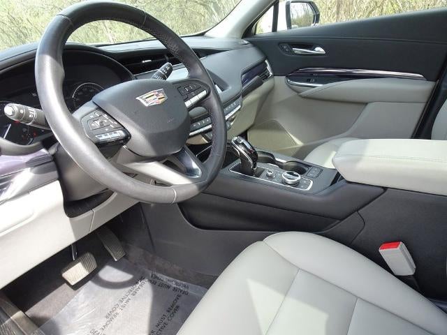 2023 Cadillac XT4 AWD Luxury