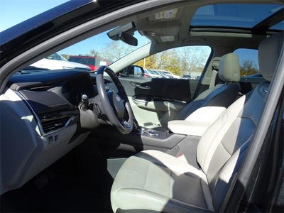 2019 Cadillac XT4 Premium Luxury