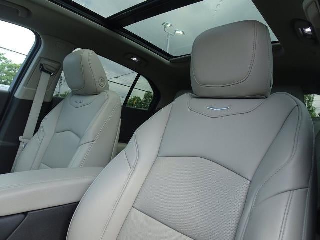 2023 Cadillac XT4 AWD Premium Luxury