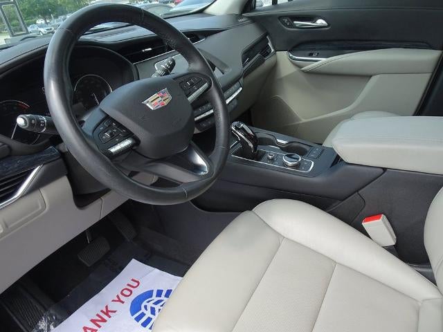 2023 Cadillac XT4 AWD Premium Luxury