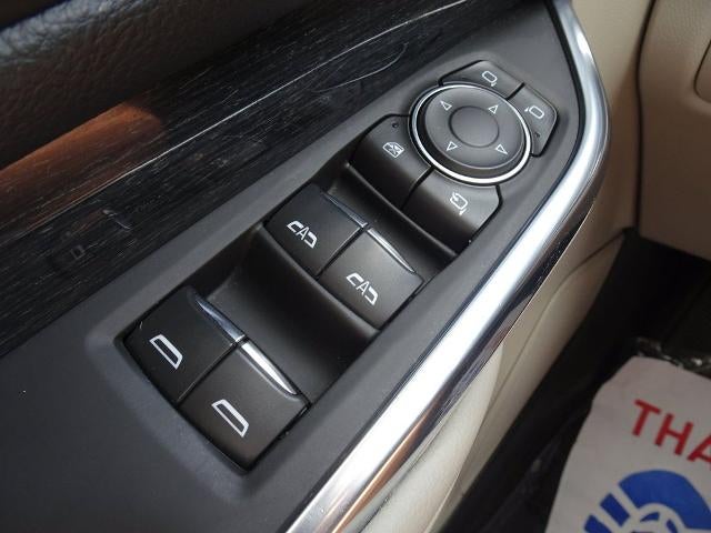 2023 Cadillac XT4 AWD Premium Luxury