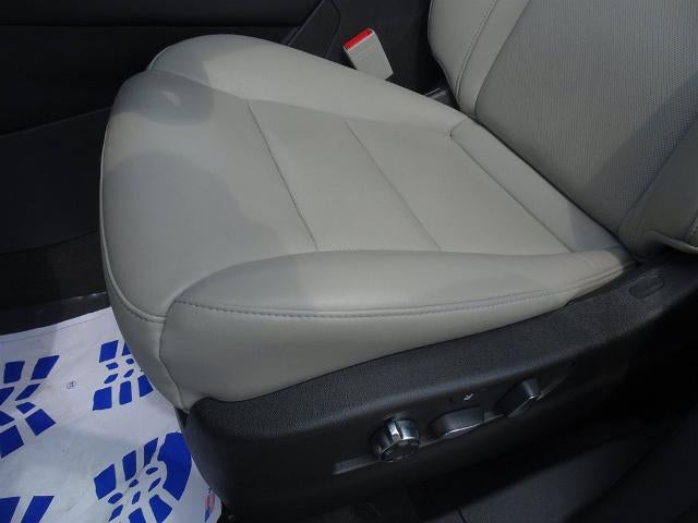 2023 Cadillac XT4 AWD Premium Luxury