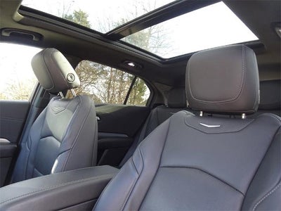 2022 Cadillac XT4 AWD Premium Luxury