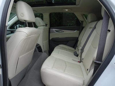 2022 Cadillac XT5 FWD Premium Luxury