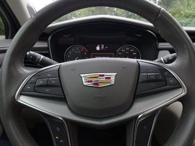2022 Cadillac XT5 FWD Premium Luxury