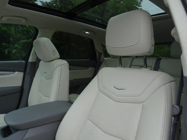2022 Cadillac XT5 FWD Premium Luxury