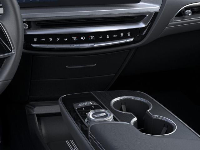 2025 Cadillac LYRIQ Luxury 2