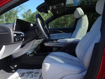 2024 Cadillac LYRIQ Sport