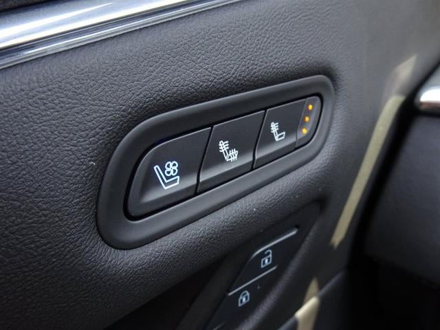 2024 Cadillac Escalade ESV 4WD Premium Luxury