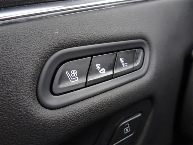 2022 Cadillac Escalade ESV Premium Luxury