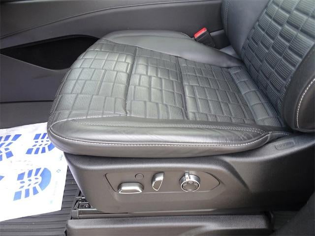 2022 Cadillac Escalade ESV Premium Luxury Platinum