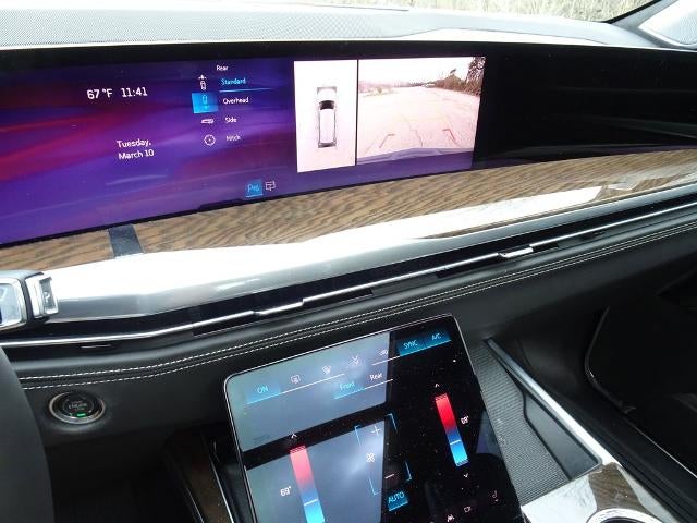 2025 Cadillac Escalade 4WD Sport Platinum