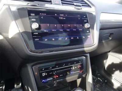 2022 Volkswagen Tiguan SE R-Line Black