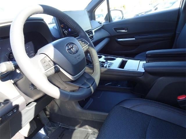 2025 Toyota Sienna Platinum