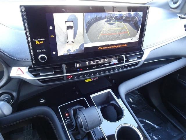 2025 Toyota Sienna Platinum