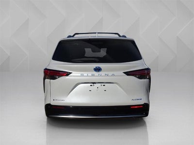 2025 Toyota Sienna Platinum