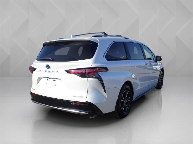 2025 Toyota Sienna Platinum