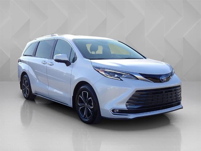 2025 Toyota Sienna Platinum