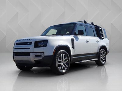 2023 Land Rover Defender SE