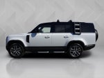2023 Land Rover Defender SE