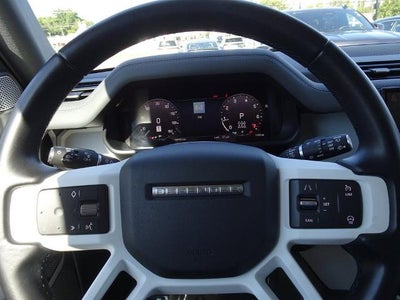 2023 Land Rover Defender SE