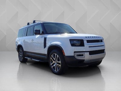 2023 Land Rover Defender SE